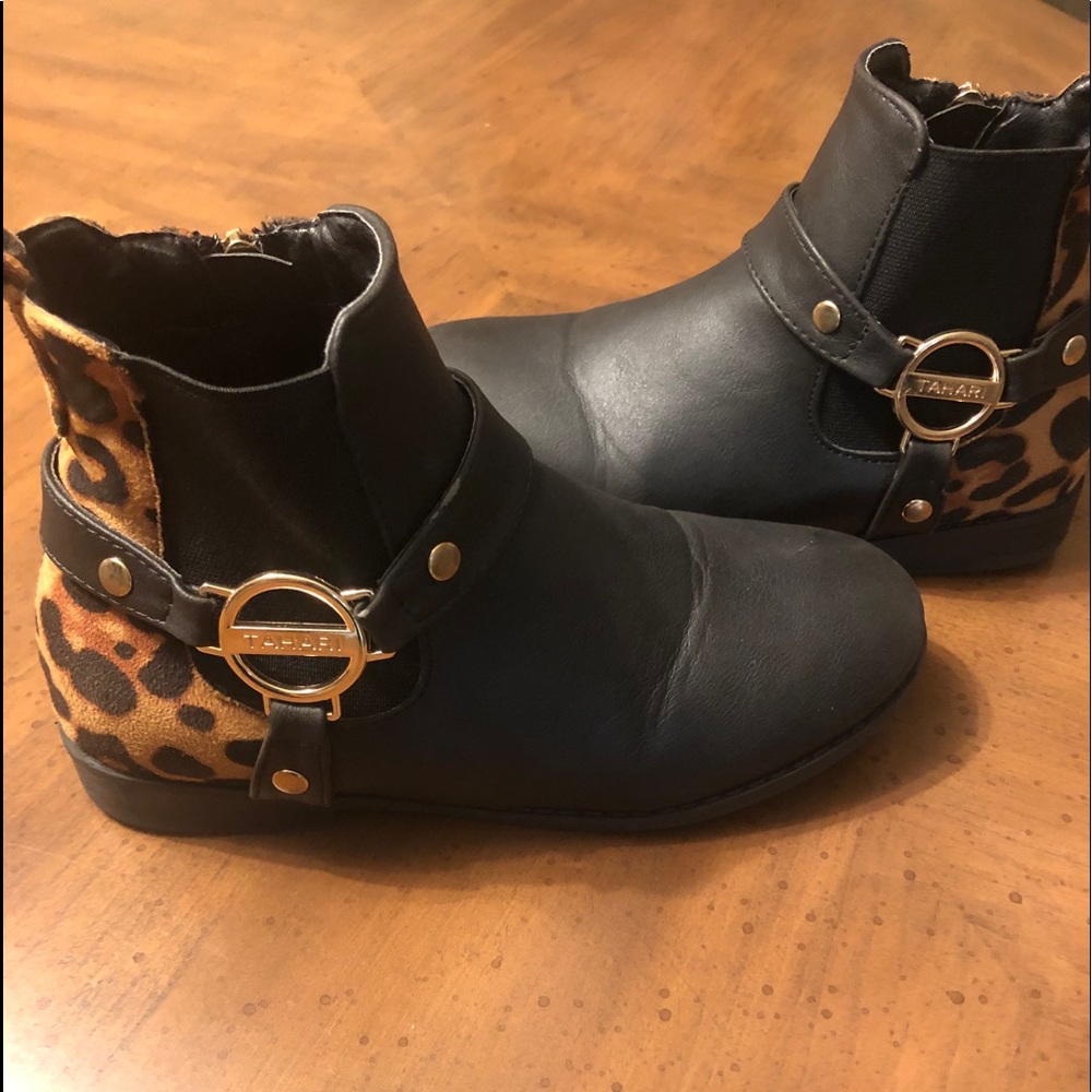 Tahari girls boots size 1